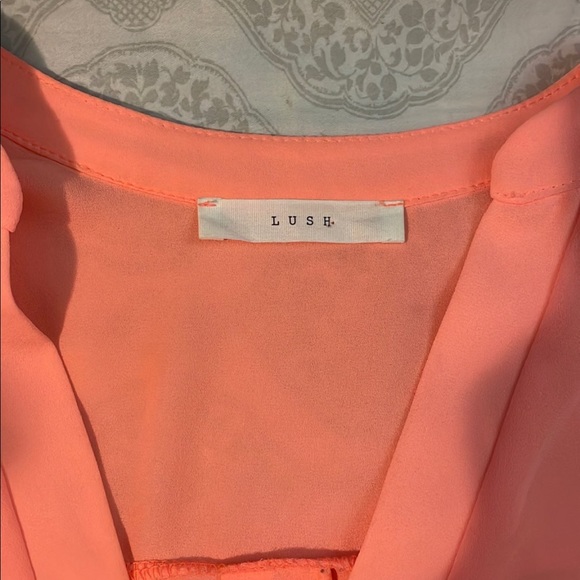 Top - Picture 2 of 4